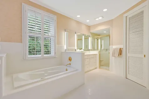 5 Country Road Village of Golf FL 33436