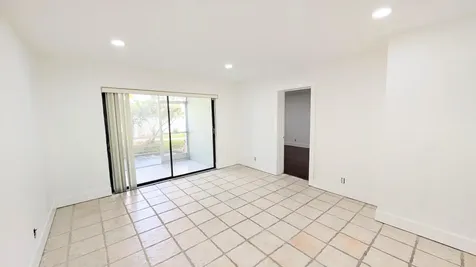 860 Se 6th Avenue Deerfield Beach FL 33441