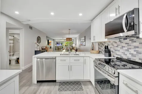 2805 Sw 22nd Avenue Delray Beach FL 33445