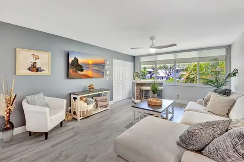 2805 Sw 22nd Avenue Delray Beach FL 33445