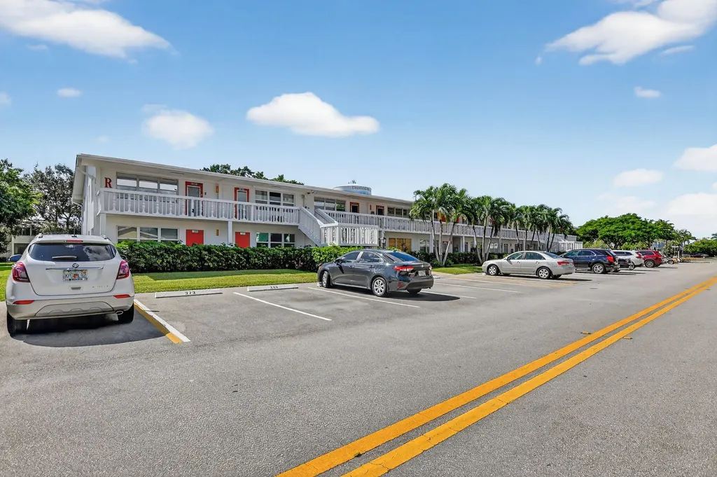 386 Tilford R Deerfield Beach FL 33442