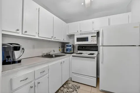 386 Tilford R Deerfield Beach FL 33442