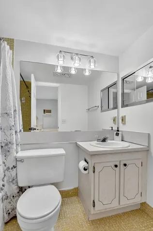 386 Tilford R Deerfield Beach FL 33442