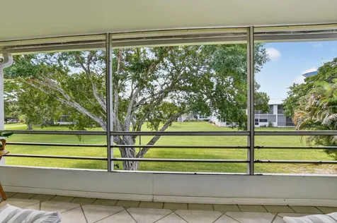 386 Tilford R Deerfield Beach FL 33442