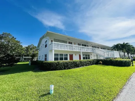386 Tilford R Deerfield Beach FL 33442