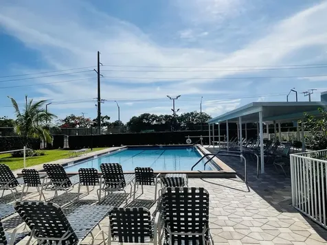 386 Tilford R Deerfield Beach FL 33442