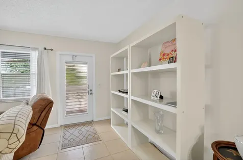386 Tilford R Deerfield Beach FL 33442
