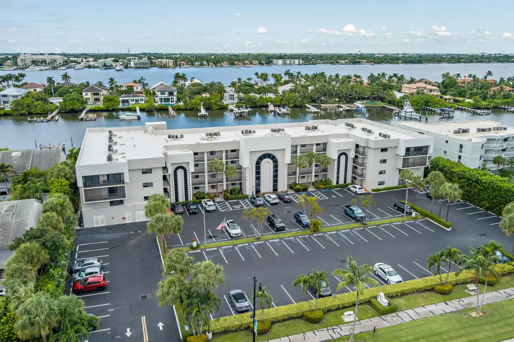 3525 S Ocean Boulevard South Palm Beach FL 33480