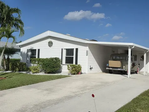 8394 Delphinium Court Port Saint Lucie FL 34952