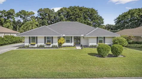 18 Berwick Road Palm Beach Gardens FL 33418