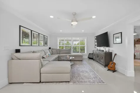 18 Berwick Road Palm Beach Gardens FL 33418