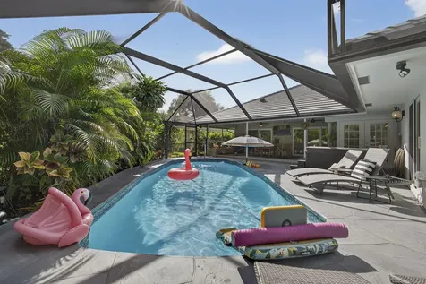 18 Berwick Road Palm Beach Gardens FL 33418