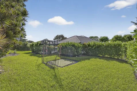18 Berwick Road Palm Beach Gardens FL 33418