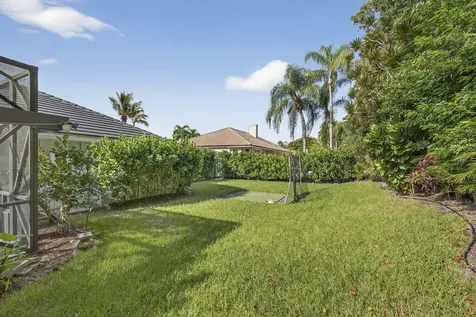 18 Berwick Road Palm Beach Gardens FL 33418