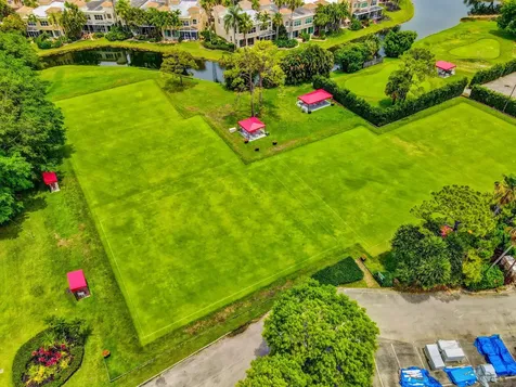 18 Berwick Road Palm Beach Gardens FL 33418