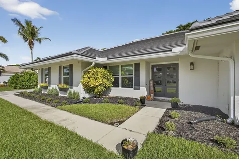 18 Berwick Road Palm Beach Gardens FL 33418