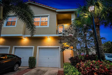 105 Lighthouse Circle Tequesta FL 33469