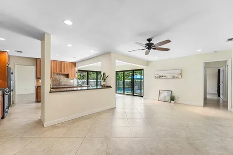 6738 S Grande Drive Boca Raton FL 33433