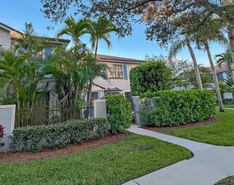 386 Prestwick Circle Palm Beach Gardens FL 33418