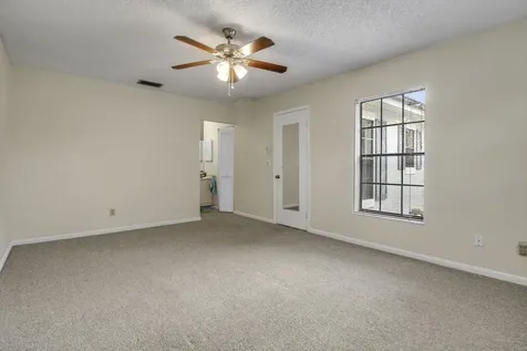 386 Prestwick Circle Palm Beach Gardens FL 33418