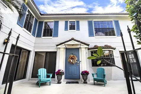 386 Prestwick Circle Palm Beach Gardens FL 33418