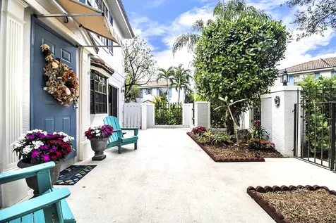 386 Prestwick Circle Palm Beach Gardens FL 33418