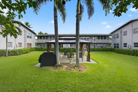 386 Sheffield P West Palm Beach FL 33417