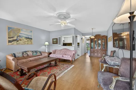 386 Sheffield P West Palm Beach FL 33417
