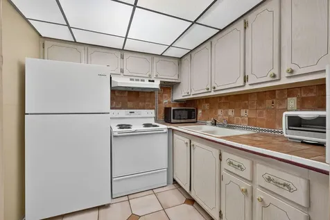 386 Sheffield P West Palm Beach FL 33417