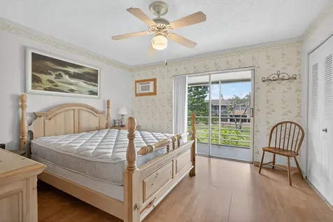 386 Sheffield P West Palm Beach FL 33417