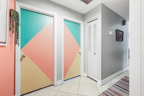 7527 Sw 7th Street North Lauderdale FL 33068
