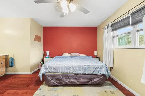 7527 Sw 7th Street North Lauderdale FL 33068