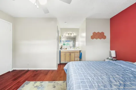 7527 Sw 7th Street North Lauderdale FL 33068