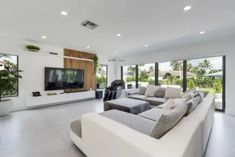 1049 W Palmetto Park Road Boca Raton FL 33486