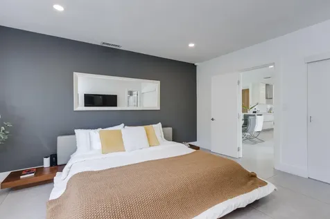 1049 W Palmetto Park Road Boca Raton FL 33486