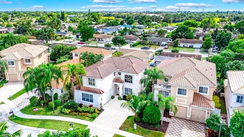 9760 Vineyard Court Boca Raton FL 33428