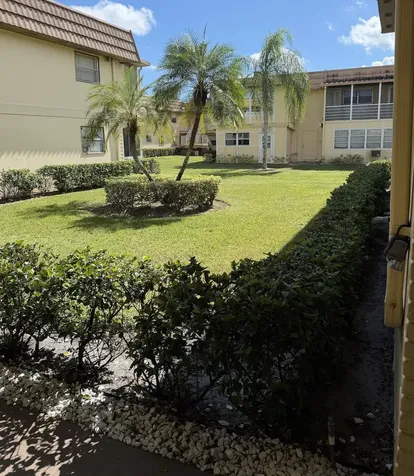 157 Saxony D Delray Beach FL 33446