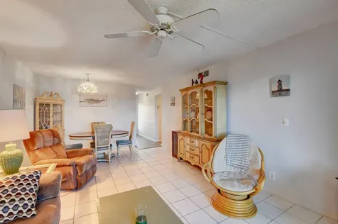 2620 Ne 1st Court Boynton Beach FL 33435