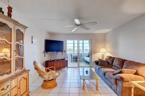 2620 Ne 1st Court Boynton Beach FL 33435