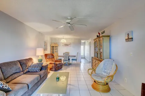 2620 Ne 1st Court Boynton Beach FL 33435