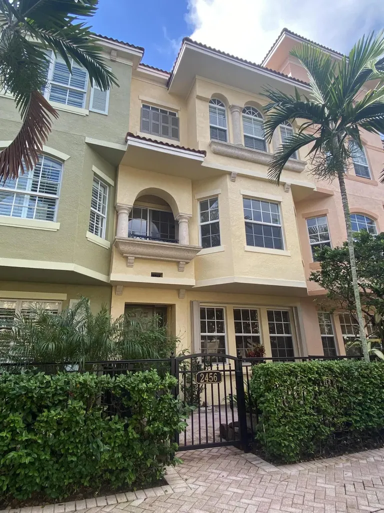 2456 San Pietro Circle Palm Beach Gardens FL 33410