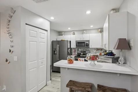 2837 Nw 99th Terrace Sunrise FL 33322