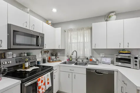 2837 Nw 99th Terrace Sunrise FL 33322