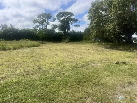 198 NE St James Drive Port Saint Lucie FL 34983