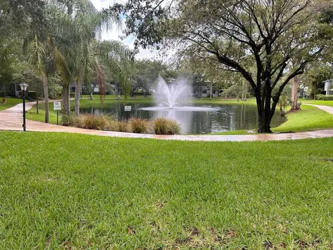 2733 S Oakland Forest Drive Oakland Park FL 33309