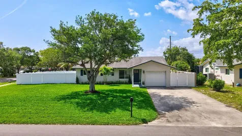 510 Kingbird Circle Delray Beach FL 33444