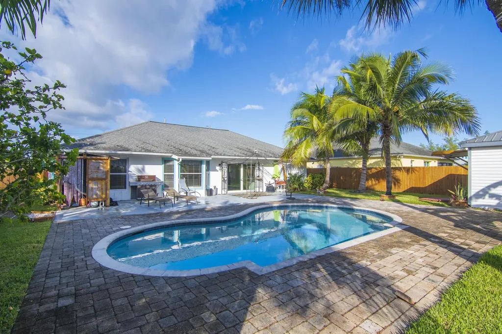 1120 Granda Street Fort Pierce FL 34949