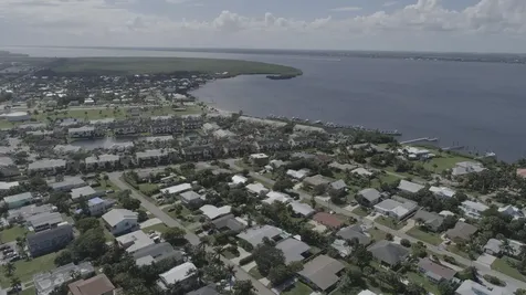1120 Granda Street Fort Pierce FL 34949