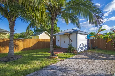 1120 Granda Street Fort Pierce FL 34949