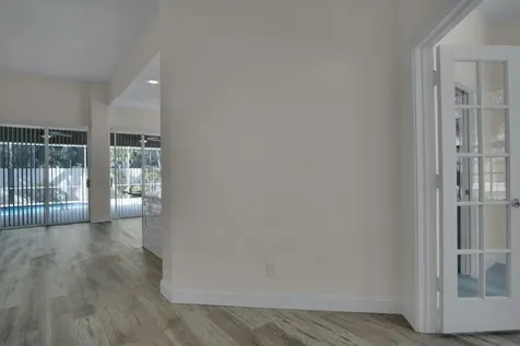 324 Nw Bentley Circle Port Saint Lucie FL 34986